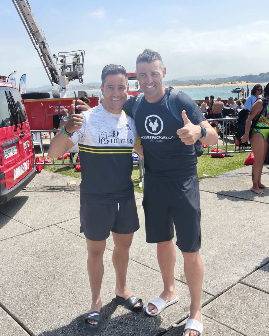 El pasado 26 de Julio Ernesto y un servidor nos trasladamos a Santander para realizar la travesía a nado de los bomberos. Está travesía se realiza en la semana grande de la ciudad teniendo un marcado carácter social siendo los fondos destinados a la asociación Síndrome de Down.El recorrido como otros años fue espectacular transcurriendo los 4.800 metros de distancia entre la playa de Molinucos y la esplanada de Gamazo....

https://triatlonastudillo.es/2025/08/vii-travesia-bomberos-santander.html