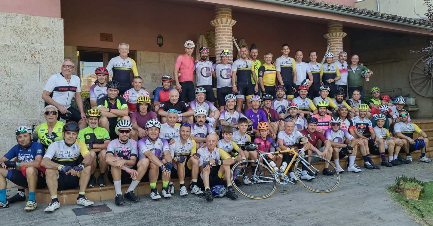 XVI Quebrantacerros

El primer domingo de verano, 21 de junio, no se presentaba fácil. El termómetro amenazaba con apretar desde temprano, pero eso no detuvo a los 50 valientes que se concentraron en la línea de salida para disputar la 16ª edición de la Quebrantacerros 2026. Una cita ya mítica que, un año más, demostró que la pasión por las dos ruedas puede con todo....

https://triatlonastudillo.es/2026/06/xvi-quebrantacerros.html