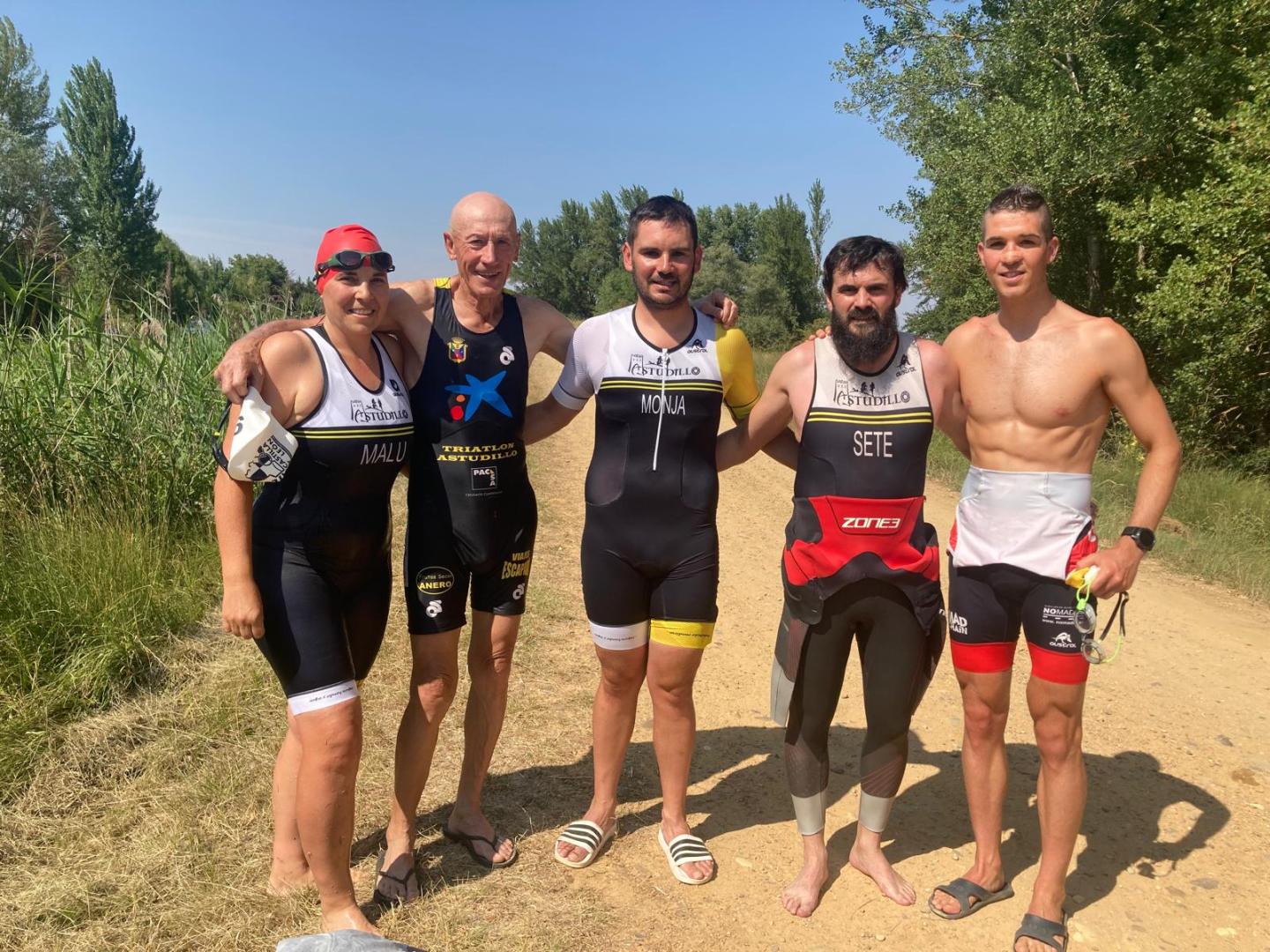 El pasado sábado después de muchos años planteándolo debuté en un triatlón.El Triatlón de Promoción de Boadilla era perfecto para ello, con poco entrenamiento pero con ganas de disfrutar y sufrir a partes iguales me presenté en la salidaAllí estaban los compañeros Che, Sete, David y Malu.Sali del agua como buenamente pude, después 11 km de BTT y para acabar casi 3 km acabando de gastar lo poco que tenía....

https://triatlonastudillo.es/2025/08/triatlon-de-promocion-de-boadilla.html