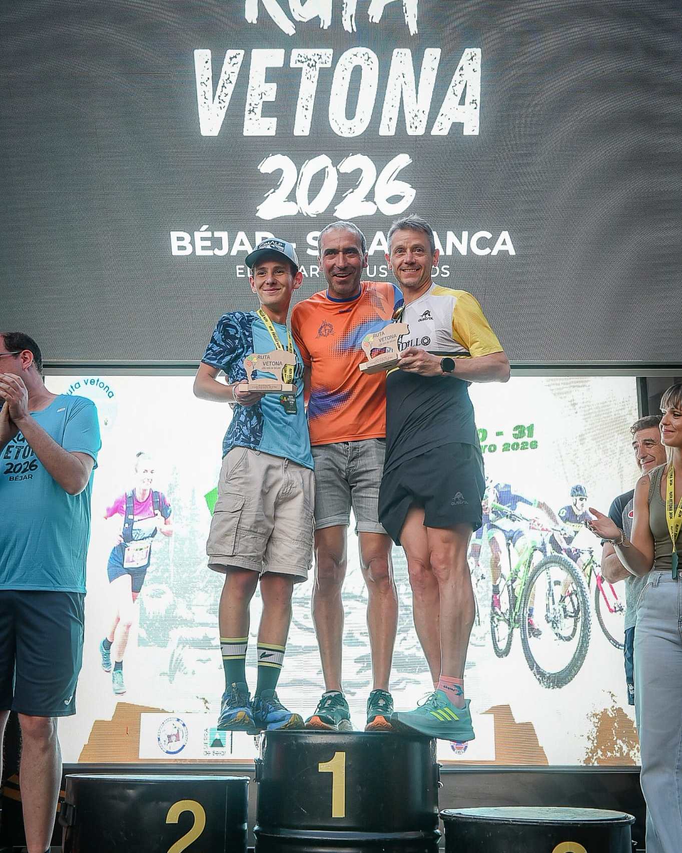 Ruta Vetona

El sábado pasado, 30MAYOO2026, estuve en la Ruta Vetona de Béjar, corriendo la prueba de 14 km. Es una carrera que cada año tiene más tirón dentro del trail y en MTB, que cuenta en TRAIL con tres distancias: 96 km, 42 km y 14 km. Corri la corta y nos juntamos cerca de 600 corredores. Este año la organización introdujo algunos cambios importantes....

https://triatlonastudillo.es/2026/06/ruta-vetona.html
